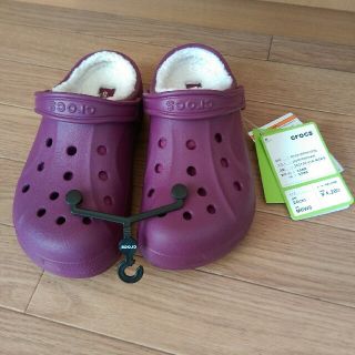 クロックス(crocs)の新品未使用　クロックス　ボアサンダル(サンダル)