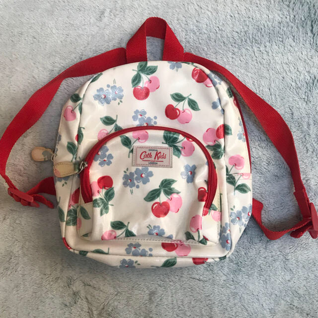 Cath Kidston(キャスキッドソン)のkidsリュック(leon mama様専用) キッズ/ベビー/マタニティのこども用バッグ(リュックサック)の商品写真