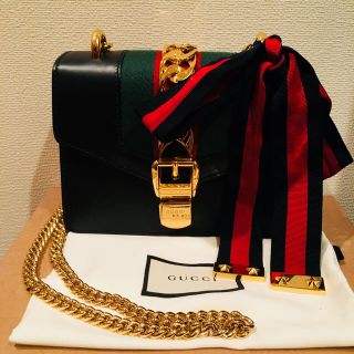 グッチ(Gucci)の正規品★グッチ レザーミニチェーンバック リボン (ショルダーバッグ)