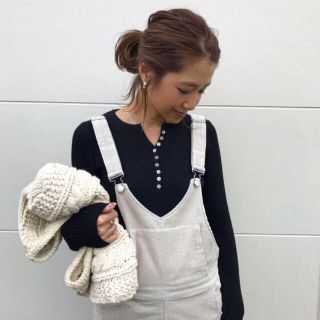 ザラ(ZARA)の新品 ♡ コーデュロイサロペット 大人気 完売品(サロペット/オーバーオール)