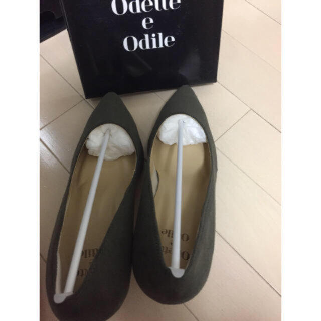 Odette e Odile(オデットエオディール)の新品  カーキ パンプス レディースの靴/シューズ(ハイヒール/パンプス)の商品写真