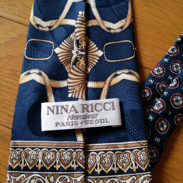 NINA RICCI(ニナリッチ)の値下げ　ニナリッチのネクタイ メンズのファッション小物(ネクタイ)の商品写真