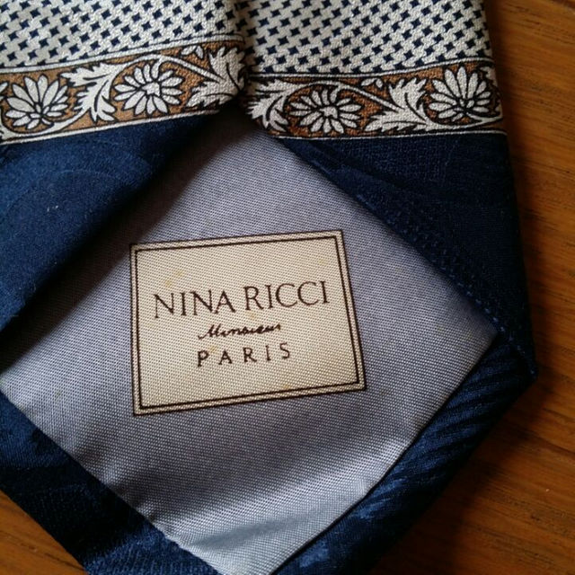 NINA RICCI(ニナリッチ)の値下げ　ニナリッチのネクタイ メンズのファッション小物(ネクタイ)の商品写真