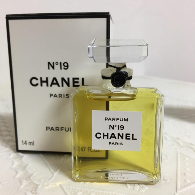 CHANEL - 【新品】CHANEL No 19 香水 14mlの通販 by maa shop｜シャネルならラクマ