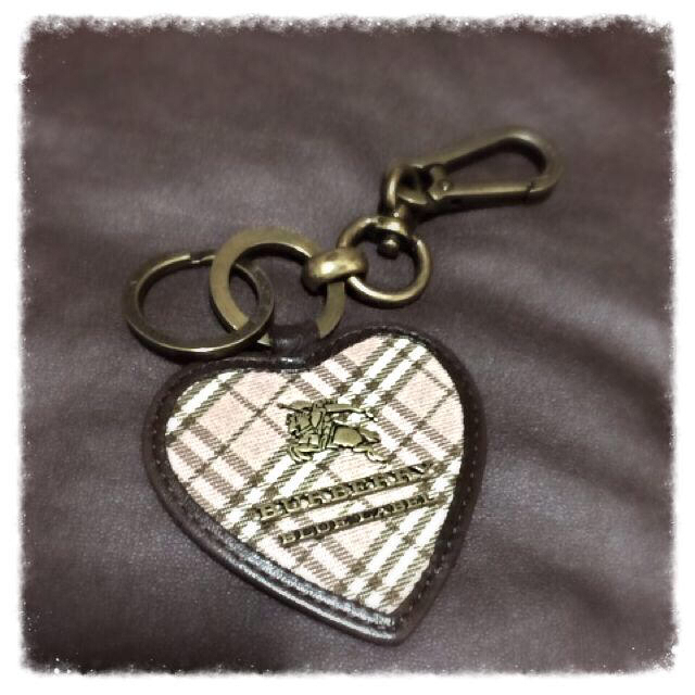 BURBERRY(バーバリー)のBURBERRY キーチャーム レディースのファッション小物(キーホルダー)の商品写真