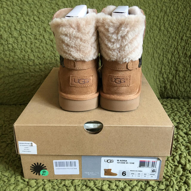 UGG(アグ)のアグ アドリア ADRIA ショートムートンブーツ 23cm レディースの靴/シューズ(ブーツ)の商品写真