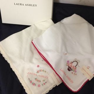 ローラアシュレイ(LAURA ASHLEY)のローラアシュレイ  新品ハンカチ2枚セット(ハンカチ)