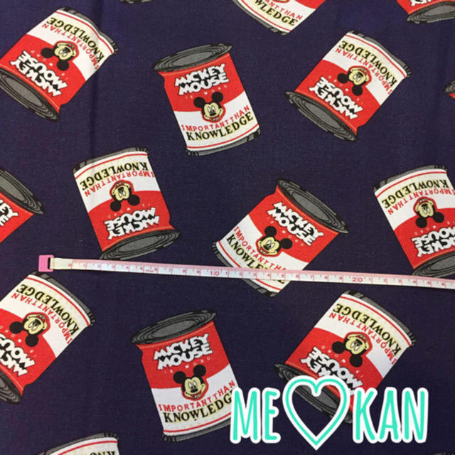 70×50 輸入生地 ミッキー 缶柄 ハンドメイドの素材/材料(生地/糸)の商品写真
