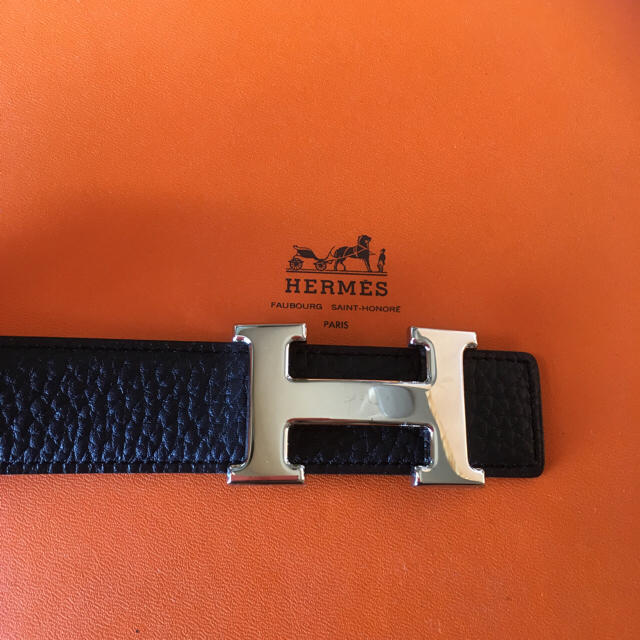 Hermes(エルメス)のエルメス ベルト ブラックとワインレッド レディースのファッション小物(ベルト)の商品写真