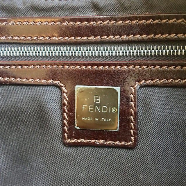 FENDI(フェンディ)の【ひろみ様  専用】FENDI | ズッカ柄 マンマトート レディースのバッグ(ショルダーバッグ)の商品写真