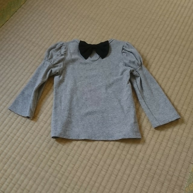 petit main(プティマイン)の後ろリボンロングＴシャツ 100cm キッズ/ベビー/マタニティのキッズ服女の子用(90cm~)(Tシャツ/カットソー)の商品写真