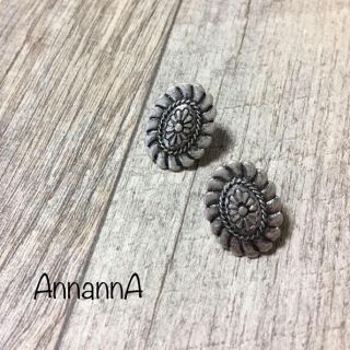 フラワーコンチョ★大ぶりピアス★ザラ ロンハーマン アングリット ベイフロー 系(ピアス)