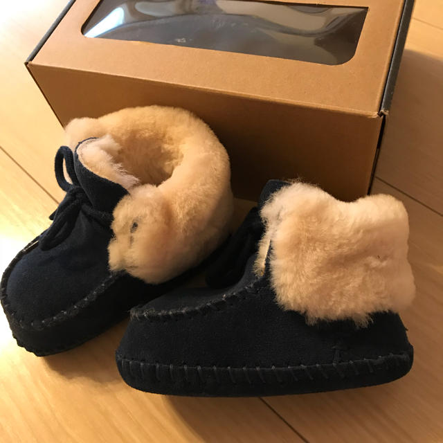 UGG(アグ)のUGG アグ ベビー シューズ モカシン ブーツ キッズ/ベビー/マタニティのベビー靴/シューズ(~14cm)(ブーツ)の商品写真