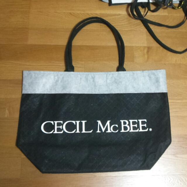 CECIL McBEE(セシルマクビー)のCECIL Mc BEEショッパー❷ レディースのバッグ(ショップ袋)の商品写真