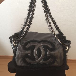 シャネル(CHANEL)のCHANEL チェーンバッグ ココマーク エナメル ファー(ショルダーバッグ)