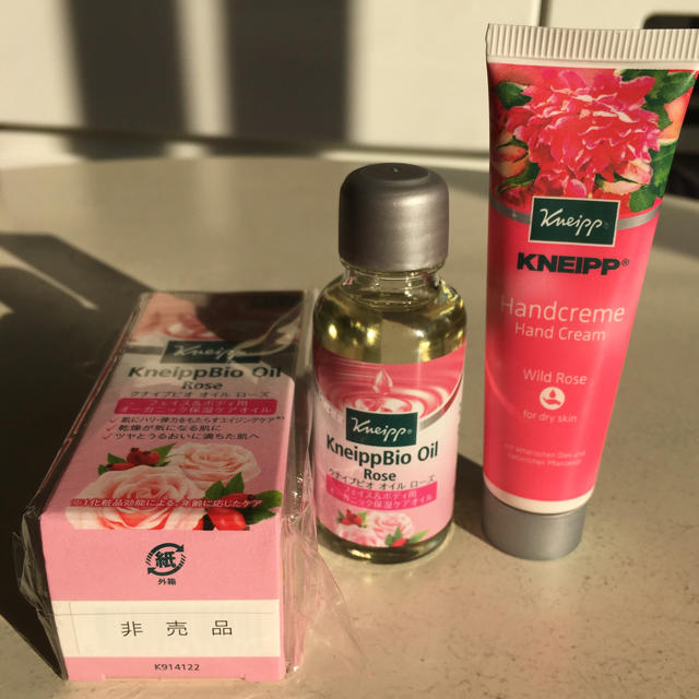 Kneipp(クナイプ)のオイルとハンドクリーム コスメ/美容のボディケア(ボディオイル)の商品写真