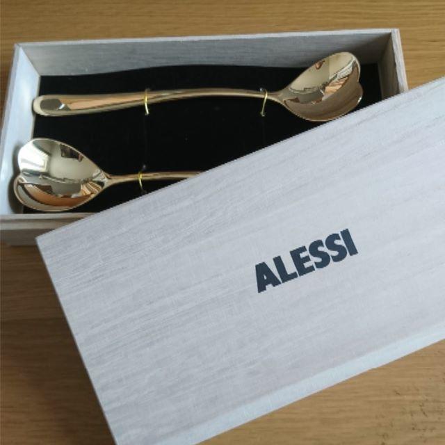 ALESSI(アレッシィ)のアレッシィ アイスクリームスプーン/ゴールド 2本セット【桐箱入り】 インテリア/住まい/日用品のキッチン/食器(カトラリー/箸)の商品写真