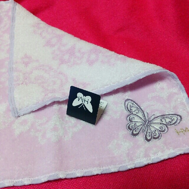 HANAE MORI(ハナエモリ)の☆新品☆ ＨＭ ハナエ モリ タオルハンカチ☆ ピンク&ホワイト 蝶々の刺繍♪゛ レディースのファッション小物(ハンカチ)の商品写真