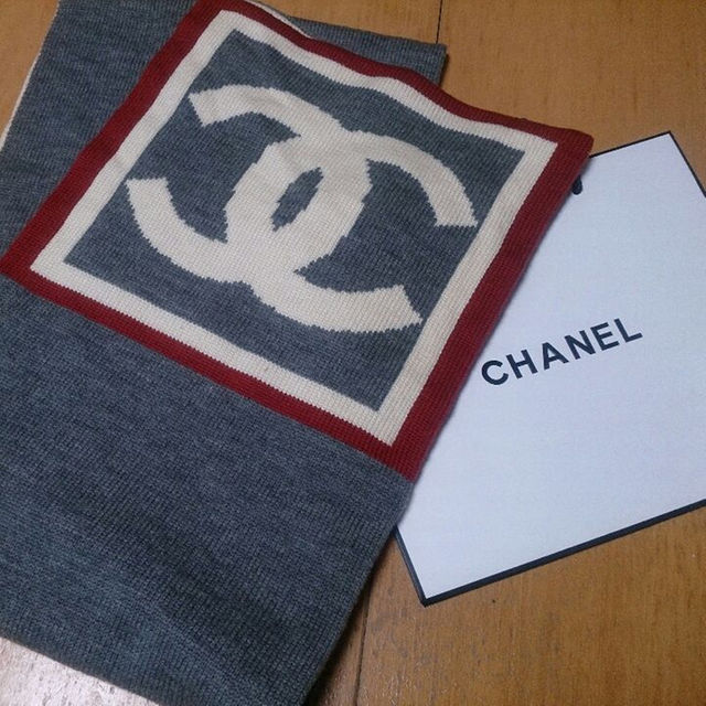 未使用60%オフ【CHANEL シャネルBIGココマークリバーシブルマフラー