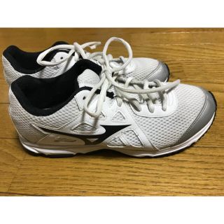 ミズノ(MIZUNO)のミズノジュニアスニーカー24(スニーカー)