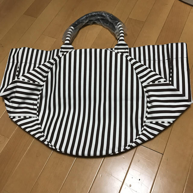 Henri Bendel(ヘンリベンデル)のヘンリベンデル  ❤️新品 大容量トートバッグ レディースのバッグ(トートバッグ)の商品写真