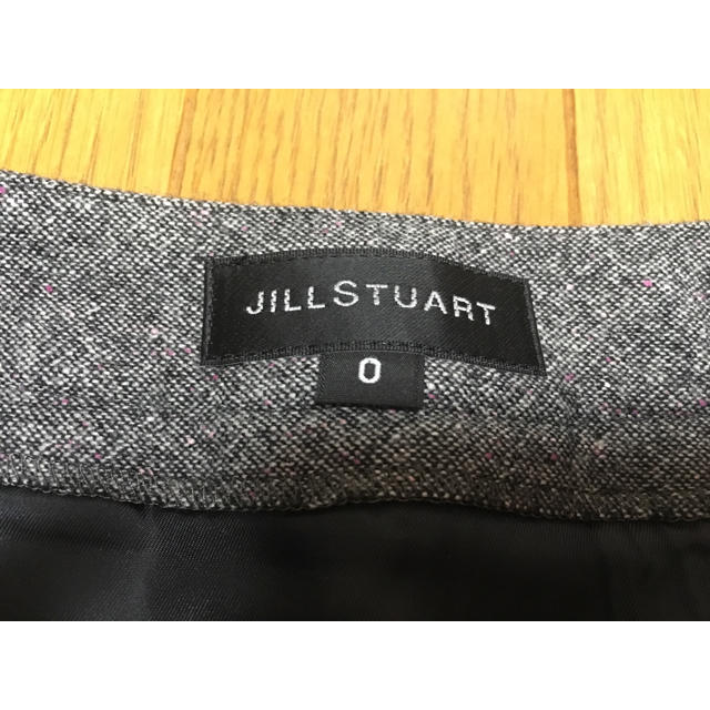 JILLSTUART(ジルスチュアート)のused美品♡JILLSTUARTシルク入りボタンスカート レディースのスカート(ミニスカート)の商品写真