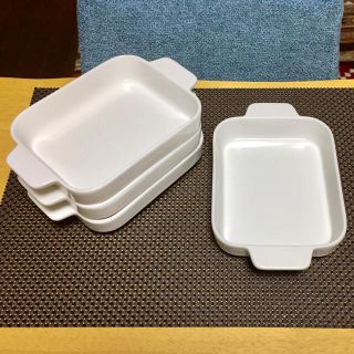 ニトリ(ニトリ)の値下げしました！グラタン皿 4枚セット(食器)