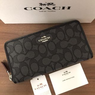 COACH コーチ 二つ折り財布 スモーク ブラック ボタンロゴ