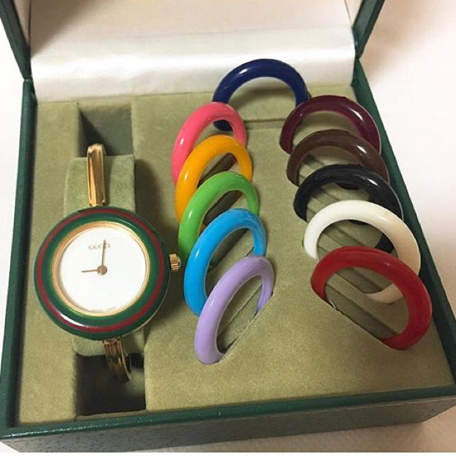 Gucci(グッチ)のGUCCI チェンジベゼル レディースのファッション小物(腕時計)の商品写真