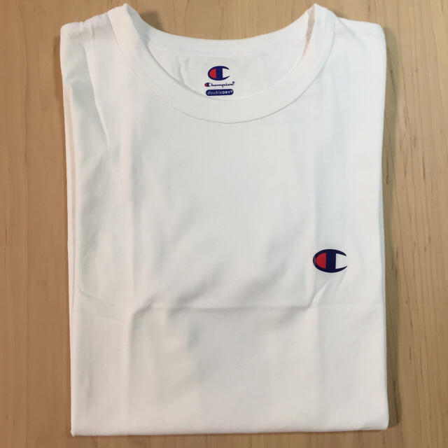 Champion(チャンピオン)のチャンピオン Tシャツ レディースＭ相当 ボーイズ 新品 未使用 レディースのトップス(Tシャツ(半袖/袖なし))の商品写真