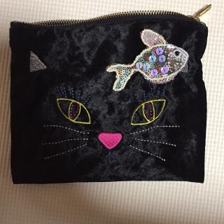 ダブルクローゼット(w closet)のマト様専用〜〜ベロア生地猫刺繍ポーチ【非売品】(ポーチ)