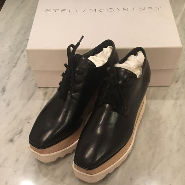 Stella McCartney(ステラマッカートニー)のk01r22様専用  ステラマッカートニー シューズ 37  エリス レディースの靴/シューズ(ローファー/革靴)の商品写真