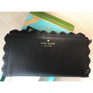 ケイトスペードニューヨーク(kate spade new york)のケイトスペード ❤︎ 財布 スリム 長財布 カットワーク フリル レザー 牛革(財布)