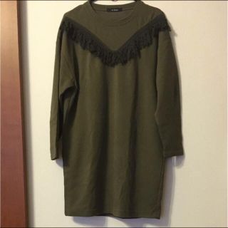 ダブルクローゼット(w closet)の【年始大セール】w closet フリンジスウェットワンピース(ひざ丈ワンピース)