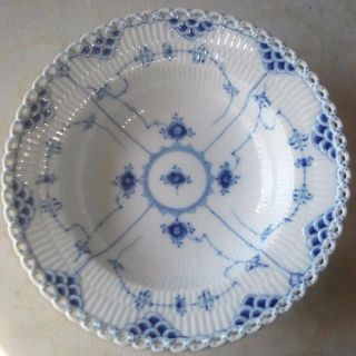 ロイヤルコペンハーゲン(ROYAL COPENHAGEN)の美品♪23㎝ロイヤルコペンハーゲン【 フルレース】ディープ プレート(食器)
