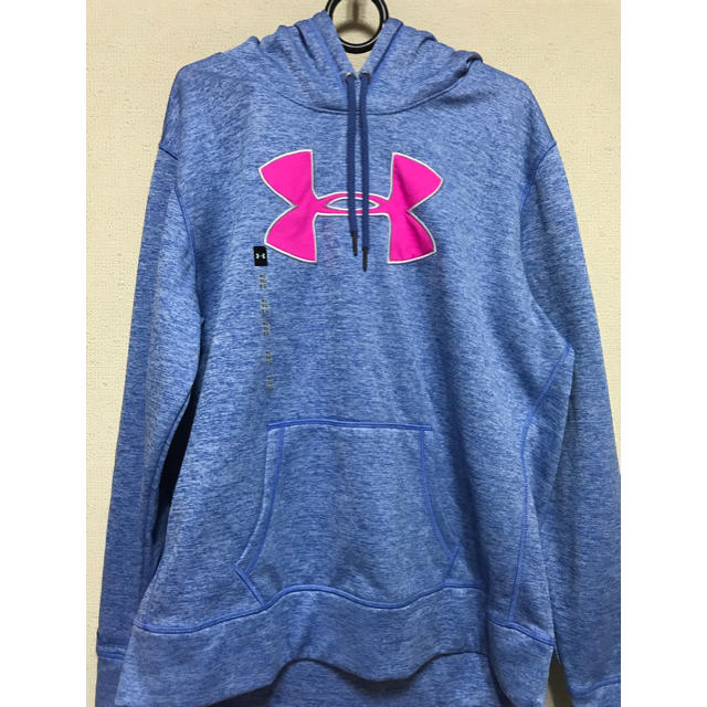 ＊大きいサイズ＊UNDER ARMOUR  パーカー