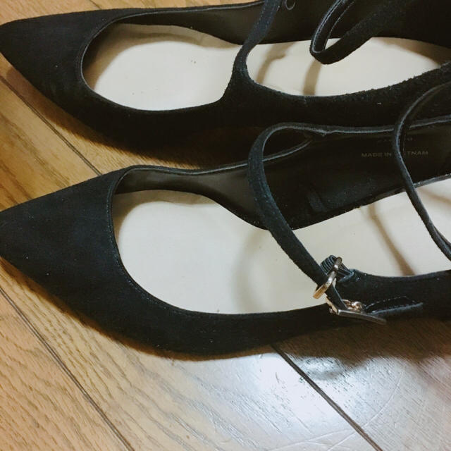 GU(ジーユー)の黒 ストラップシューズ レディースの靴/シューズ(ハイヒール/パンプス)の商品写真
