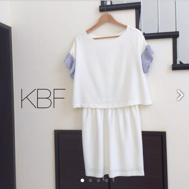 KBF(ケービーエフ)の美品 KBF ケービーエフ セットアップ風 ワンピース レディースのワンピース(ひざ丈ワンピース)の商品写真