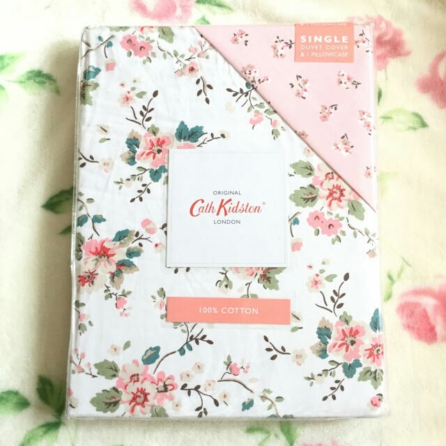 Cath Kidston(キャスキッドソン)のよこ様専用 新品 キャスキッドソン ベッドカバー シングル 掛け布団 枕 カバー インテリア/住まい/日用品の寝具(シーツ/カバー)の商品写真