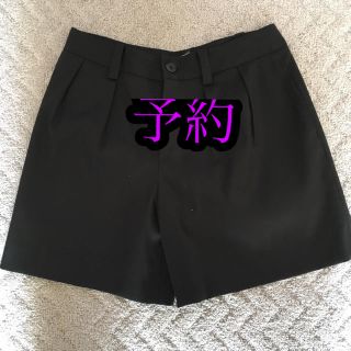 DEUXIEME CLASSE(ショートパンツ ・ ブラック/黒色系)のフリマ DEUXIEME CLASSE(ショートパンツ ・ ブラック/黒色系)のフリマ