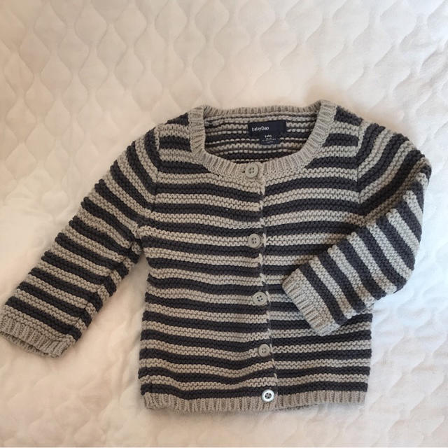 babyGAP(ベビーギャップ)のbabygap ボーダーカーディガン キッズ/ベビー/マタニティのベビー服(~85cm)(カーディガン/ボレロ)の商品写真