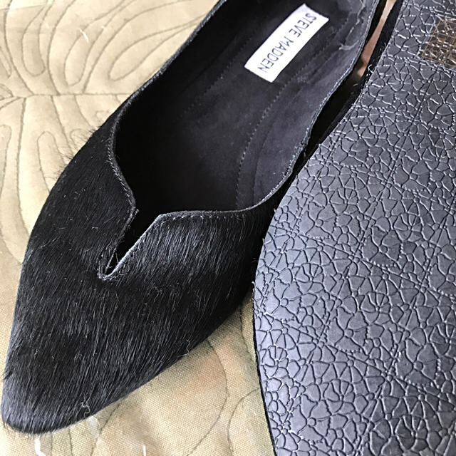 Steve Madden(スティーブマデン)の【STEVE MADDEN】ポインテッドトゥフラットシューズ  レディースの靴/シューズ(バレエシューズ)の商品写真