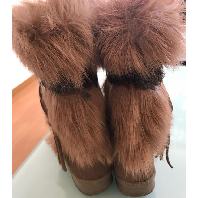 BEARPAW(ベアパウ)のファーブーツ ベアパウ リアルファー レディースの靴/シューズ(ブーツ)の商品写真