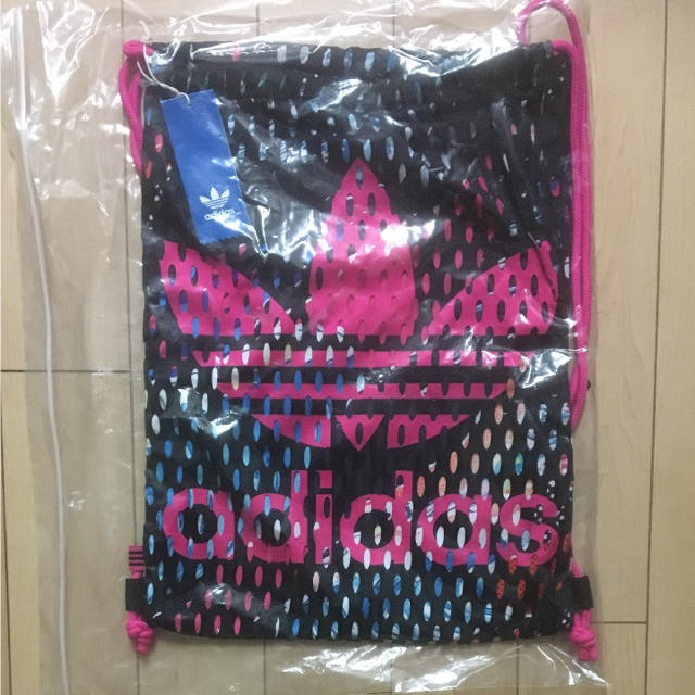 adidas(アディダス)のアディダス オリジナルス バック メッシュタイプ レディースのバッグ(リュック/バックパック)の商品写真