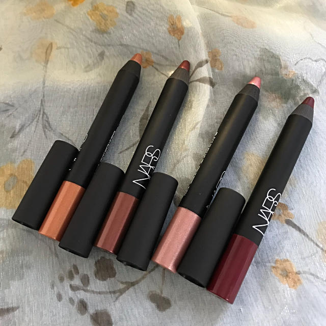 NARS(ナーズ)の限定 NARS ザ キスキスマットリップペンシルセット コスメ/美容のベースメイク/化粧品(リップライナー)の商品写真