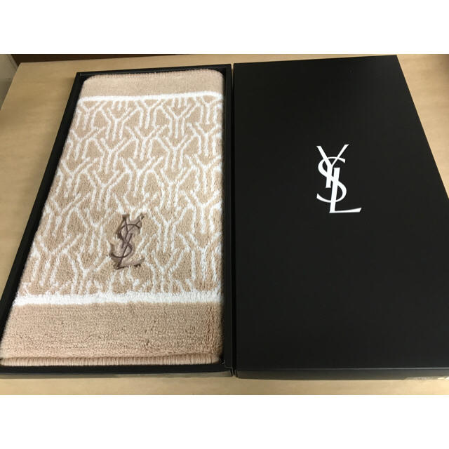 Saint Laurent(サンローラン)の【値下げ】☆イヴ・サンローラン バスマット 新品未使用 インテリア/住まい/日用品のラグ/カーペット/マット(バスマット)の商品写真