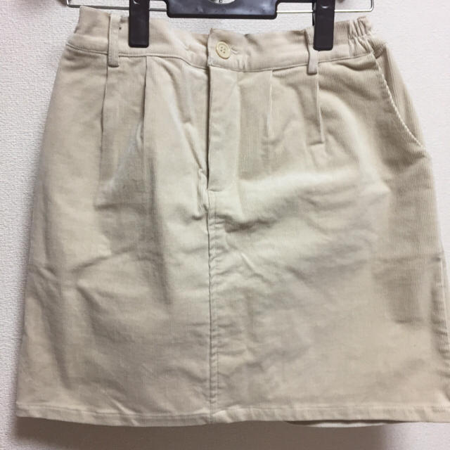 Crisp(クリスプ)のCrispコーデュロイタイトスカートベージュ レディースのスカート(ミニスカート)の商品写真