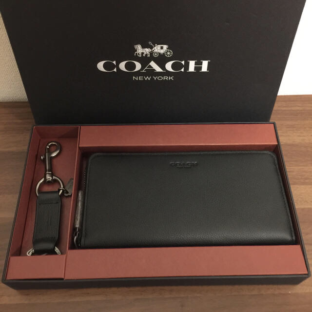 COACH(コーチ)のCOACH コーチ ブラック 長財布 キーホルダー 箱付き セット  メンズのファッション小物(長財布)の商品写真