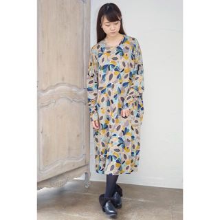 ミナペルホネン(mina perhonen)のmina perhonen flower scope ワンピース　新品(ロングワンピース/マキシワンピース)