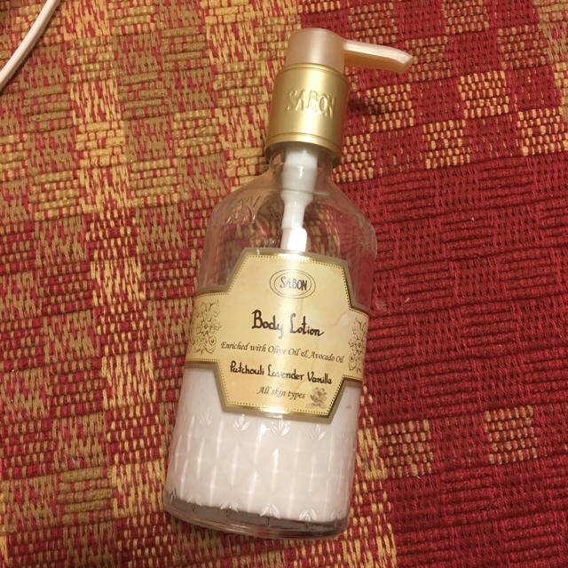 SABON(サボン)のサボン ボディミルク パチュリラベンダーバニラ コスメ/美容のボディケア(ボディローション/ミルク)の商品写真